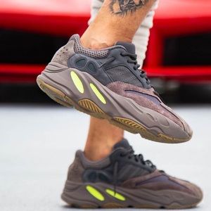 Yeezy Boost 700 Mauve